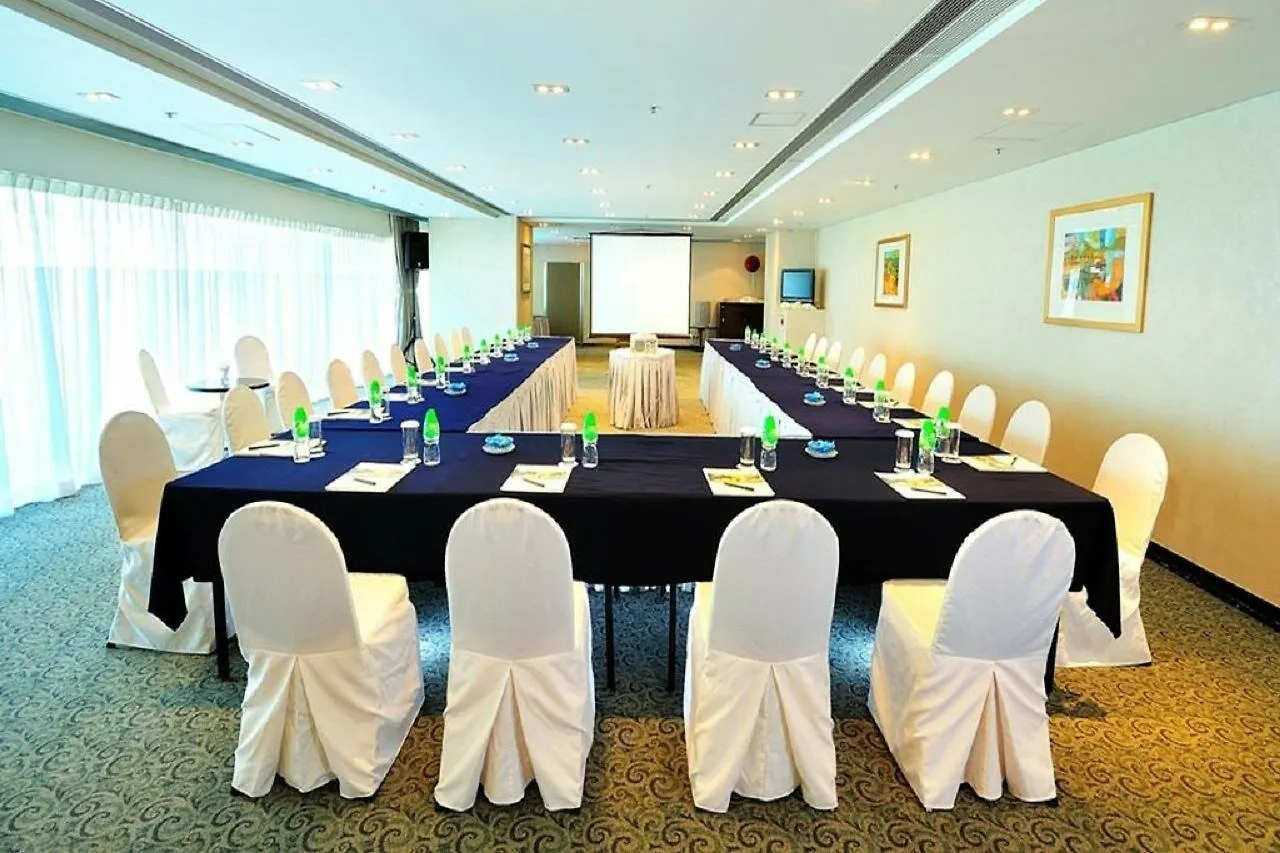 Harbour Plaza Metropolis Hotel Hong Kong 4*,  China